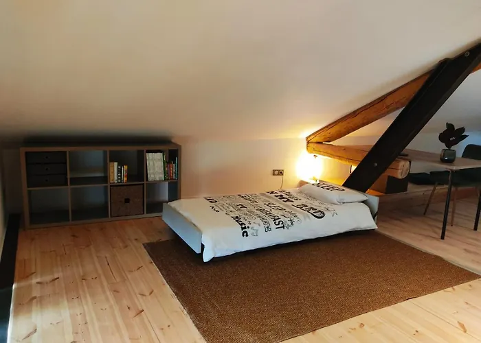 Duplex Les Cerisiers - Bilhac Apartment *