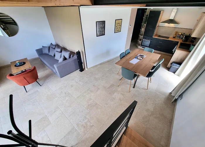 Duplex Les Cerisiers - Bilhac Apartment *